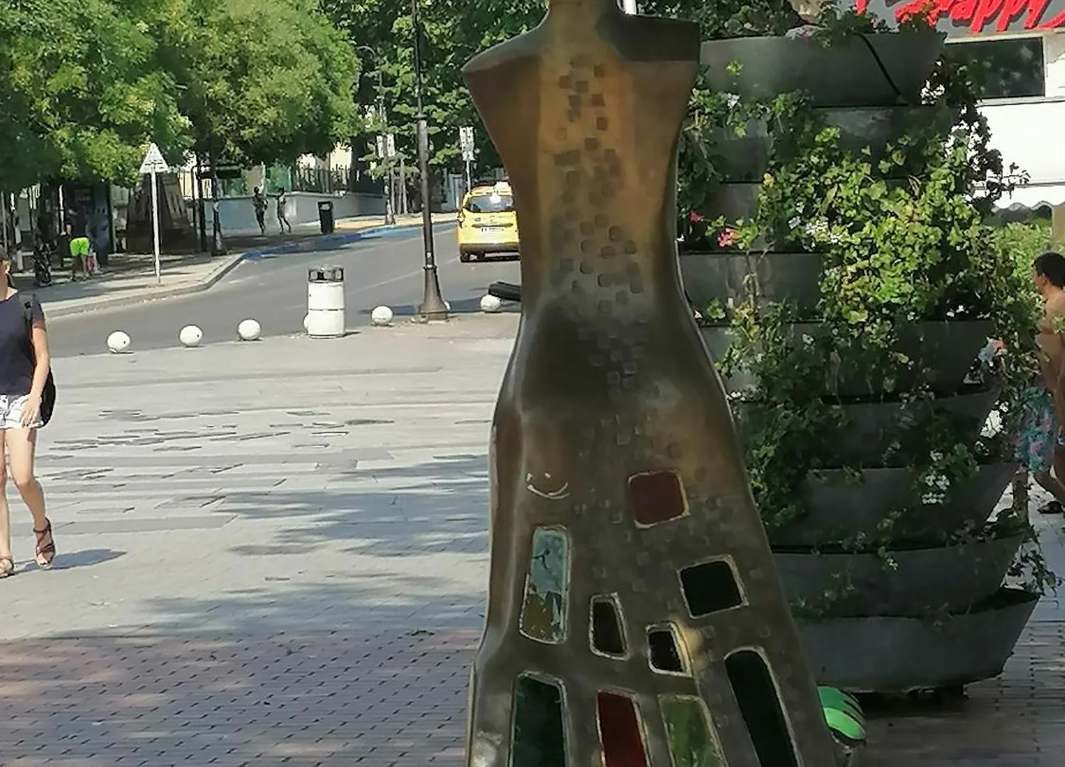Оазис 1 Във Варна 0*, Varna